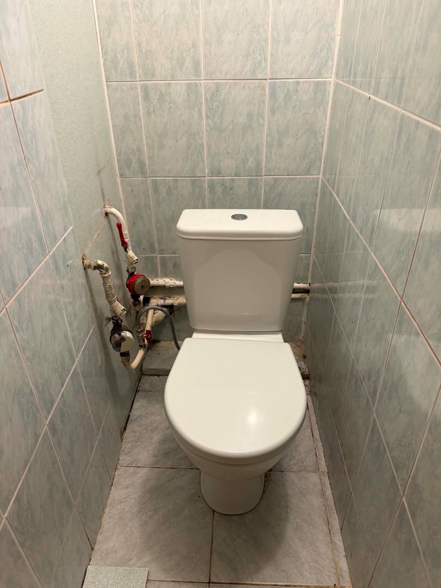Toilet replacement — clean new install, ready to use